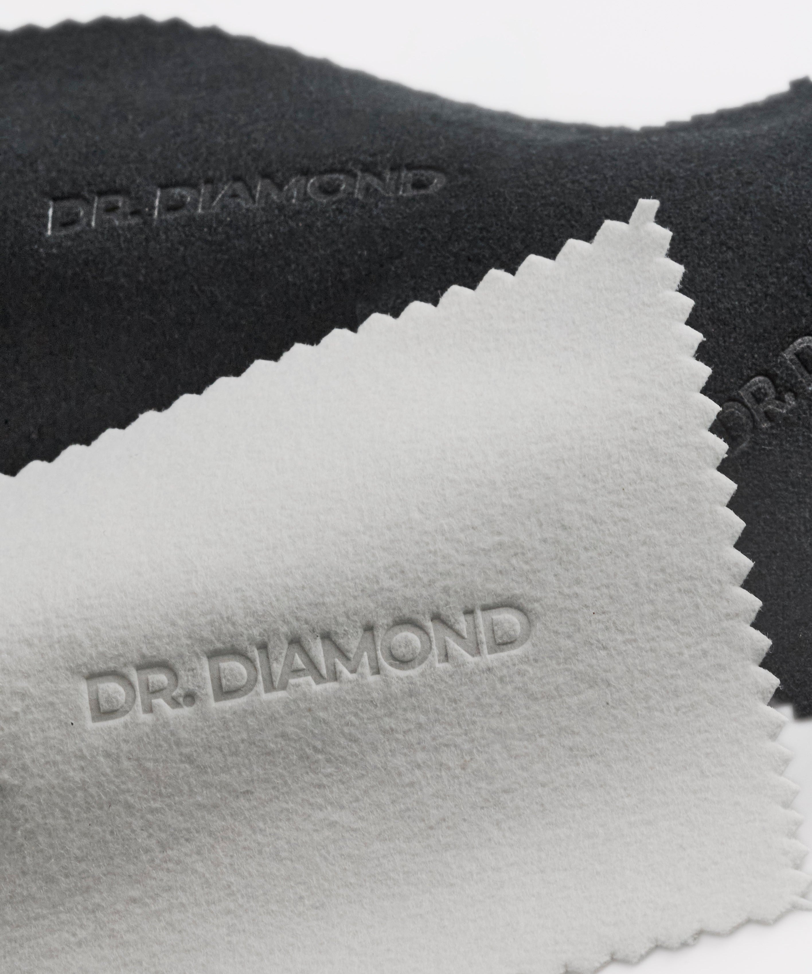 10_CLOTHS_ARTY_RETOUCH_251102_DR_DIAMOND_PRODUCT_IMAGES_25_0502_copy.jpg